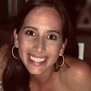 Meet your Posher, Gabriella